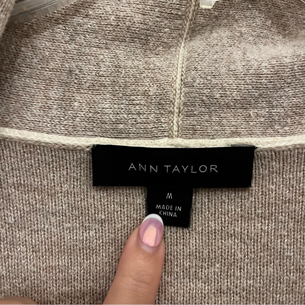 Ann Taylor Women's Two-Tone Long Open Front Sweater with Pockets - Size M - Picture 2 of 13